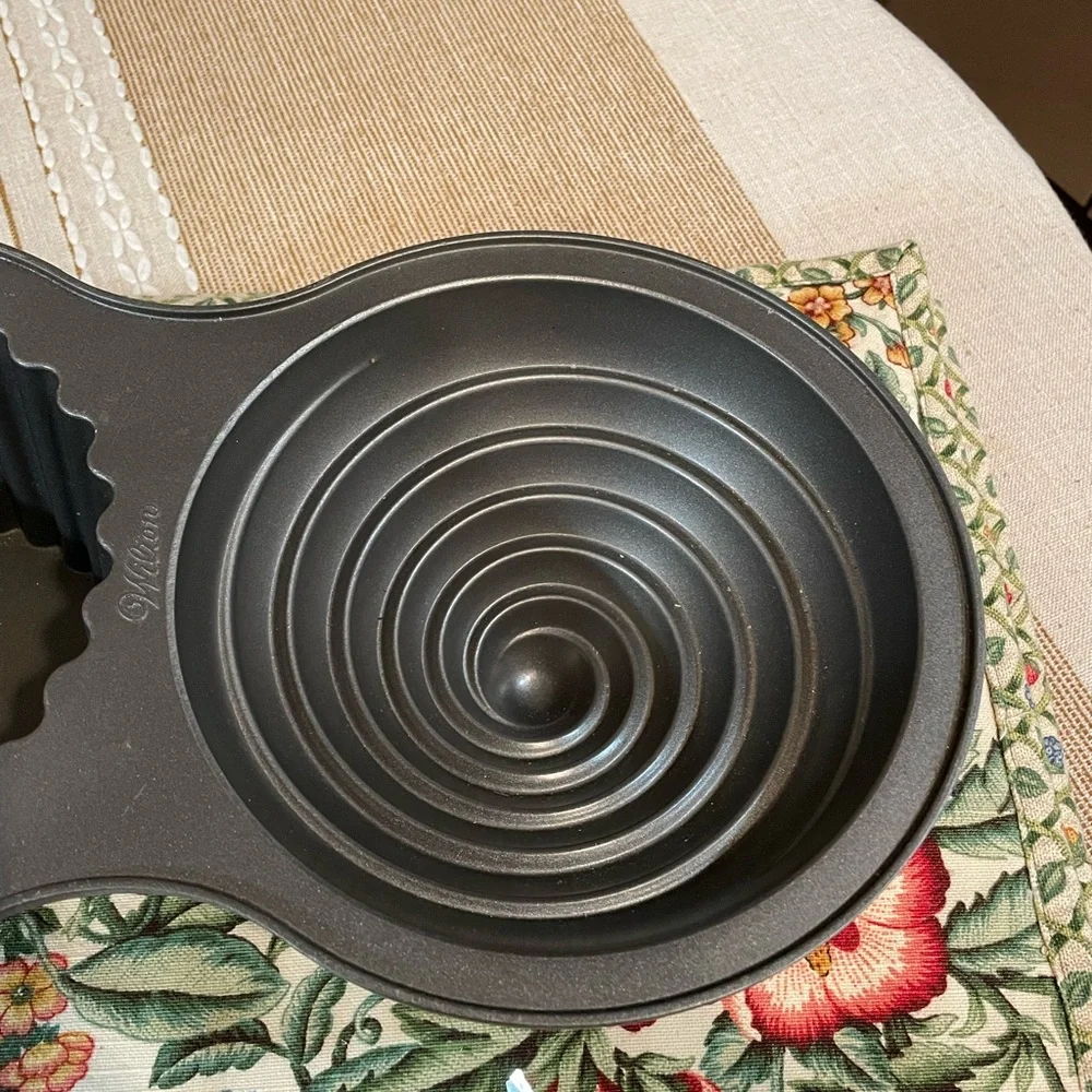 Wilton giant dimensions